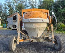 4 Bag Altrad Fast Tow Mixer