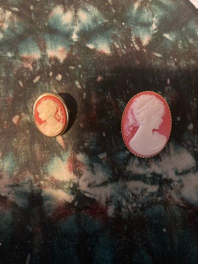 Cameo set free postage