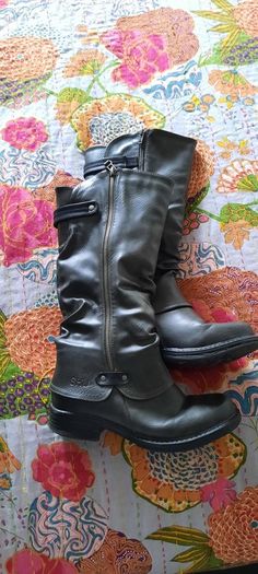Shu grey leather boots