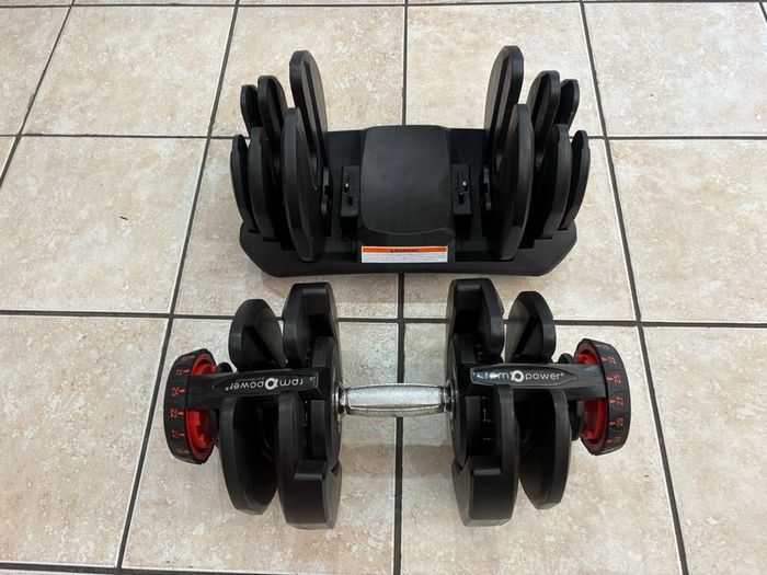 Selectable Dumbbell 1 X 2.5-40kg Operates Smoothly!