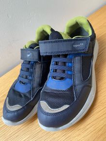 Superfit boys trainers size 39 UK6 waterproof