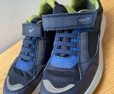 Superfit boys trainers size 39 UK6 waterproof
