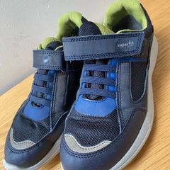 Superfit boys trainers size 39 UK6 waterproof