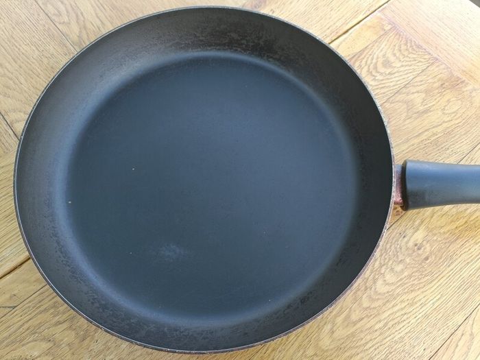 Tefal 32cm frying pan