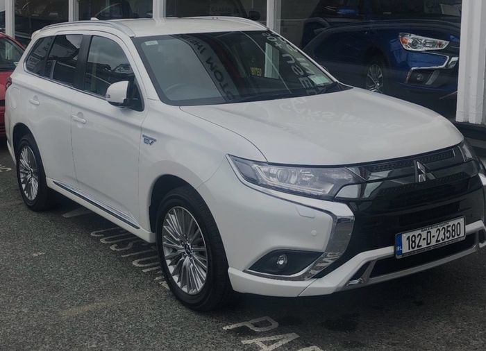 2018 Mitsubishi phev 2.4 intense extras