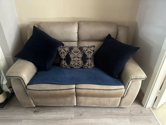 2 seater recliner