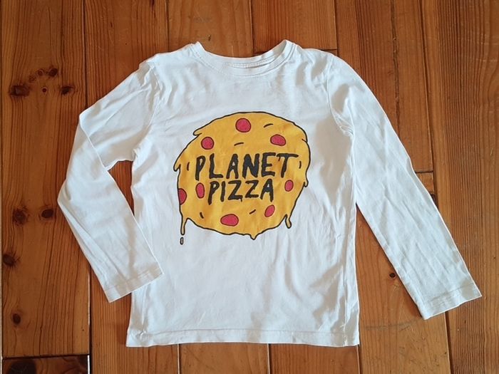 Age 8 Planet Pizza Top