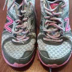 New balance girl sneaker