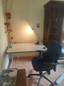 Computer desk and chair for sale 70euros. Price reduced//))