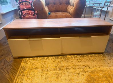 Tv / media unit