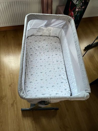 baby cot