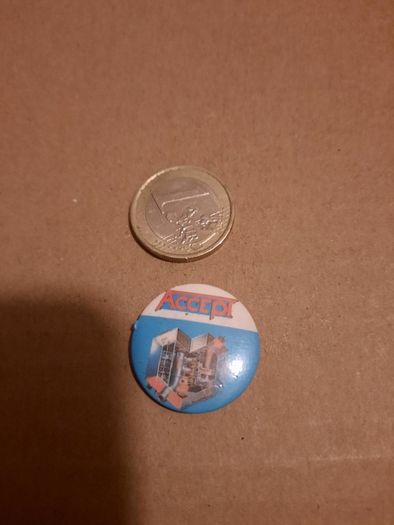 Vintage ACCEPT Metal Heart Badge/Pin from eighties