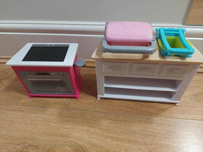 Barbie kitchen accessories