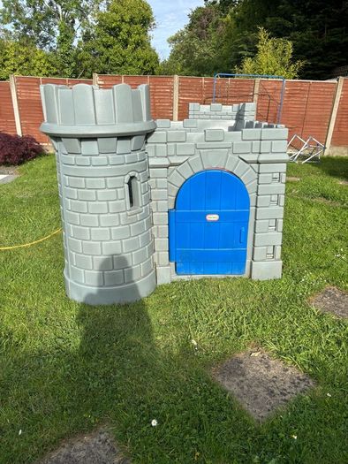 Little Tikes Classic Castle Playhouse