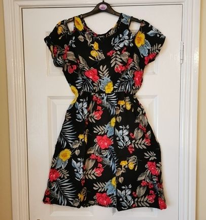 Lovely Summer Dress size 16 - new/with tags + other Fab Dresses available mini, midi & maxi :)