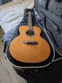 Acoustic Guitar (BSG J10F)
