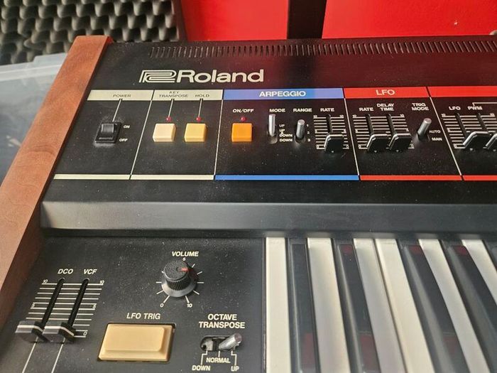 Roland Juno 60