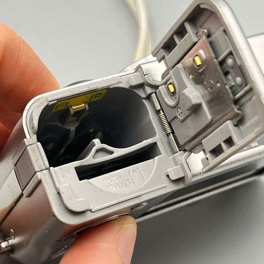 Sony DSC-W5 Cyber-shot 5.1MP Digital Camera Silver
