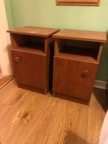 Bed side lockers