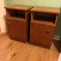 Bed side lockers