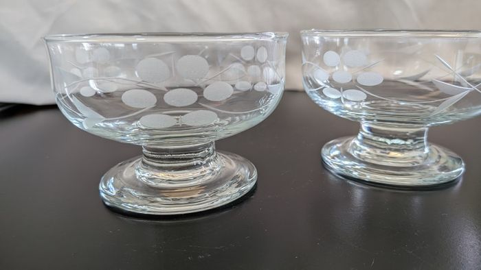 Vintage Etched Crystal Footed Dessert Bowls Pair Grapevine Leaf Design