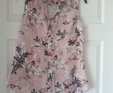 Select floral pink top