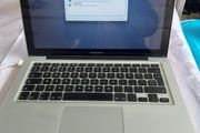 Apple MacBook Pro, 13 inch, Mid 2010, 4GB Ram, 500GB HDD, Ready for reinstalling High Sierra, excellent Battery and very good cosmetic condition