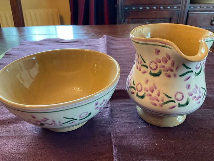 Nicholas Mosse Reduced Lavender creamer and sugar bowl set .