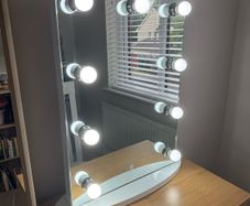 light up makeup mirror