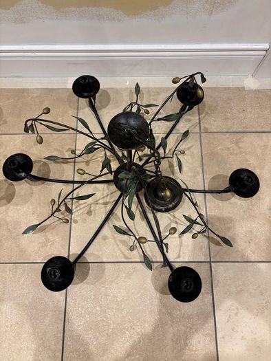 2 chandeliers / ceiling lights