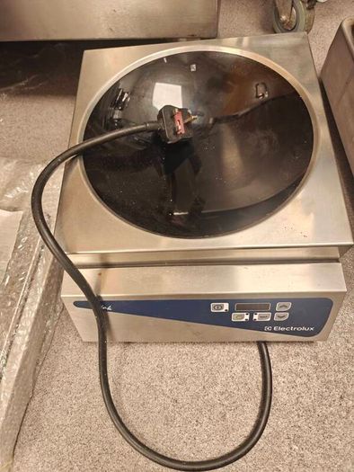 Catering equipment electrolux wok & flattop