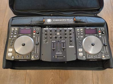 Collector's Condition Denon DJ Setup: 2x Denon DN-S1200 + DN-X120 Mixer + Zomo Bag & All Cables