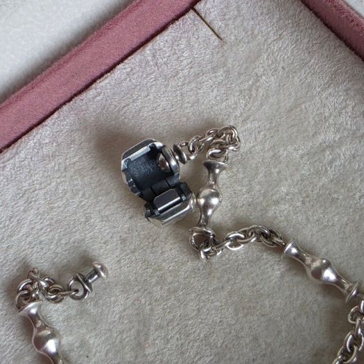 Pandora sterling silver station chain clasp bracelet size 19cm for the right size please check all the photos
