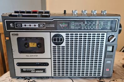 From 1978 Sharp 6500H, working good, sound exelent.