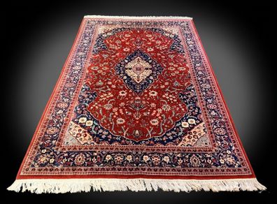 Exquisite Vintage Keshan Persian Hand Knotted Rug