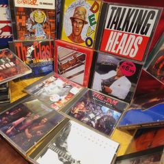CD's Rock Pop Michael Jackson, Devo, Beatles, Clash, Bowie, Etc Cd Lot Over 22