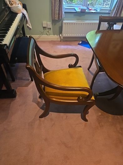 Dining Table And Chairs. 2 End Pieces And 6 Side Ones.  27886