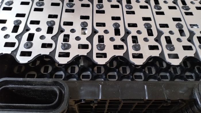 DIY battery boxes, case for 21700 cells, 4 kW capacity