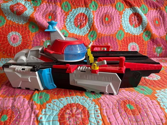 4 lots paw patrol & 3 lots hot wheels