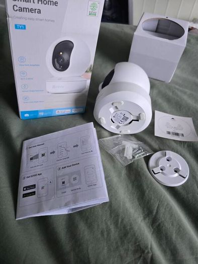Smart Security Bundle - Amazon Echo Show 5 (3rd Gen) + EZVIZ TY1 2K Smart Camera