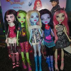 Monster high dolls