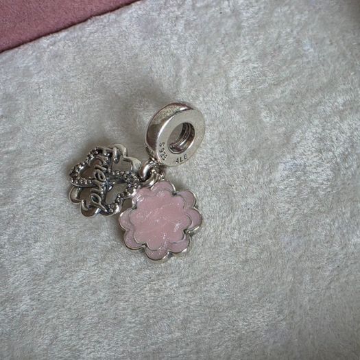 Pandora  various charms available 22e each charm in great condition