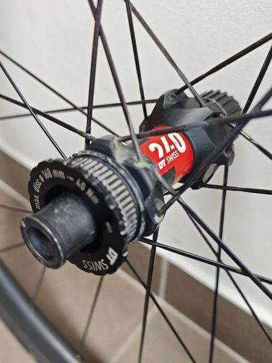 Elite carbon wheelset  DT Swiss 240 hub Schwalbe One