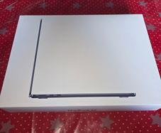 Empty box for Macbook Air
