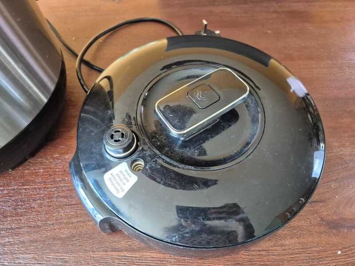 Cosori 6 Quart Electric Pressure Cooker / Multi Cooker / Instant Pot Style