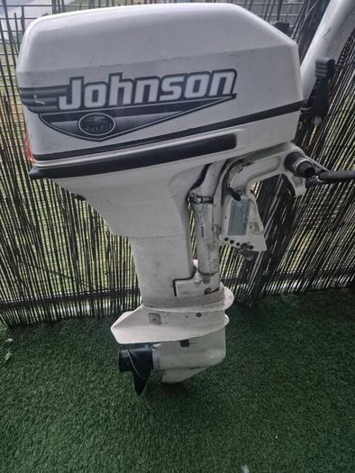 Out board Jonson  two stroke 15hp engine
