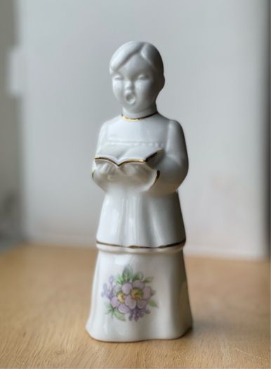 ROYAL TARA Choir Boy Figurine 5 1/2"