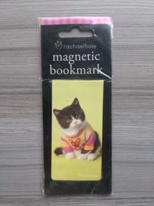 Magnetic cat bookmark