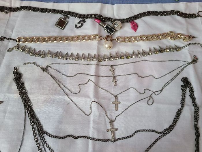jewelleries 1 euro each or 50 euro for all
