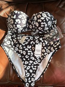 Leopard Print Underwired Bikini Top & High Waist Bikini Bottoms Set
